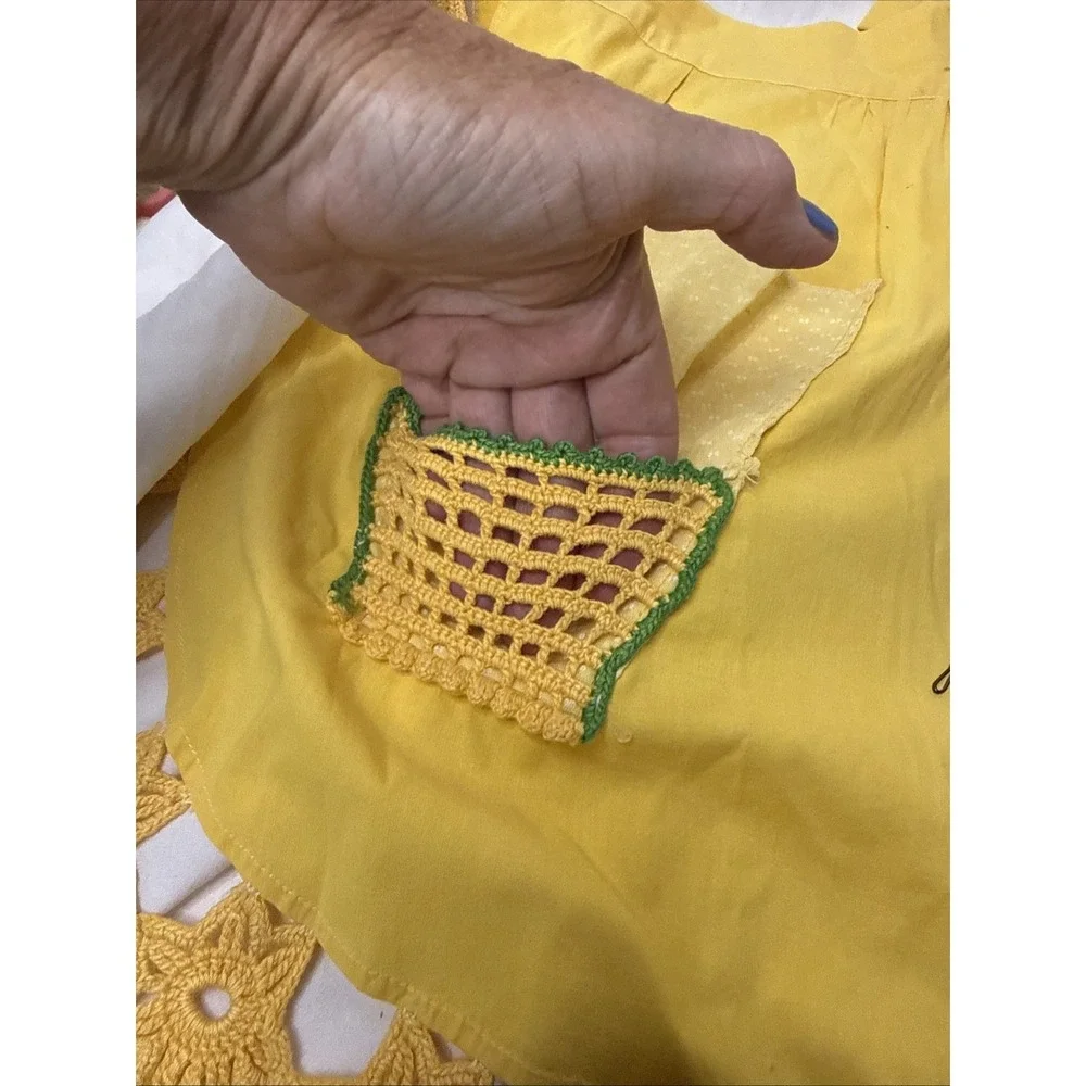 Vintage Sunshine Half Apron Yellow Crochet Floral Apron Pocket Retro MadMen Wife